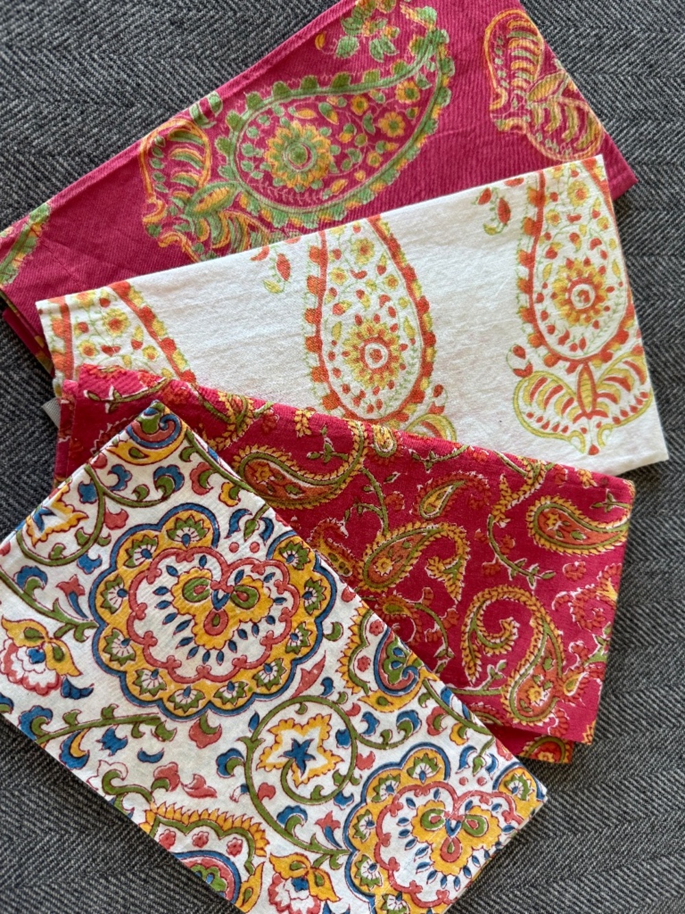 NWOT, POTTERY BARN, HANDBLOCKED COLORFUL NAPKINS, SET OF FOUR